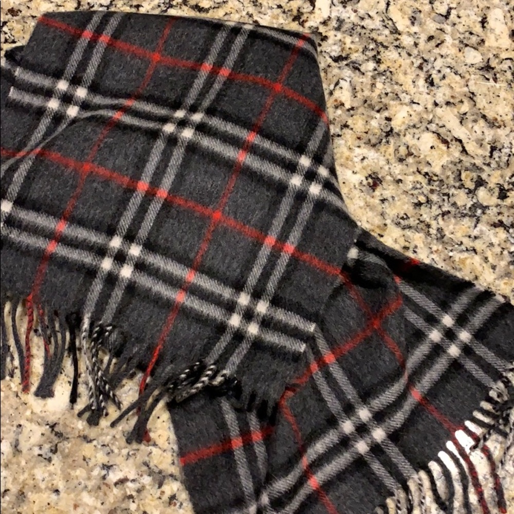 Burberry cashmere scarf